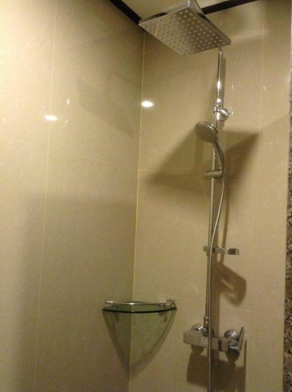 Hotel Kan Kanchanaburi Habitación foto